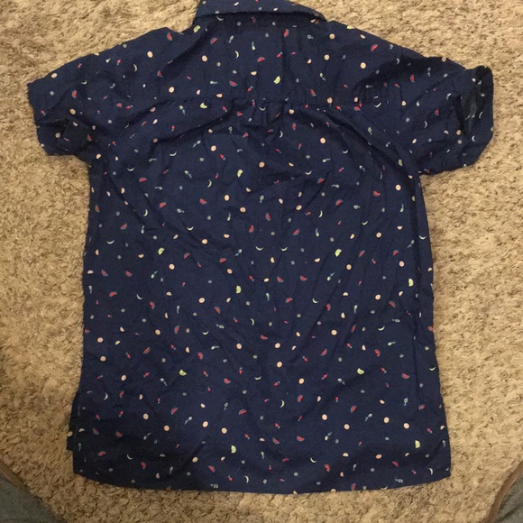 Short sleeve blouse with fruit - Picture 2 of 6